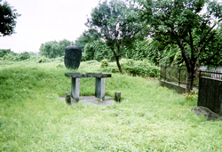 薬師堂河原のキリシタン塚