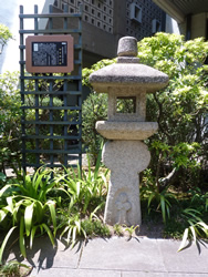 太宗寺内・キリシタン燈籠
