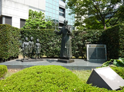 西洋音楽発祥記念碑(富永直樹)