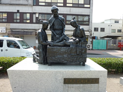 西洋医術発祥記念像(古賀忠雄)