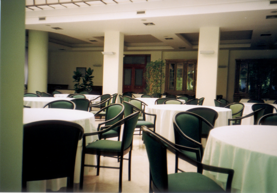 食堂（2004年6月撮影　©カトリック中央協議会）
