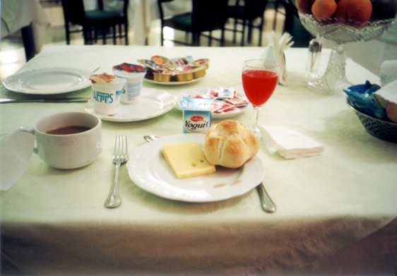 朝食（2004年6月撮影　©カトリック中央協議会）